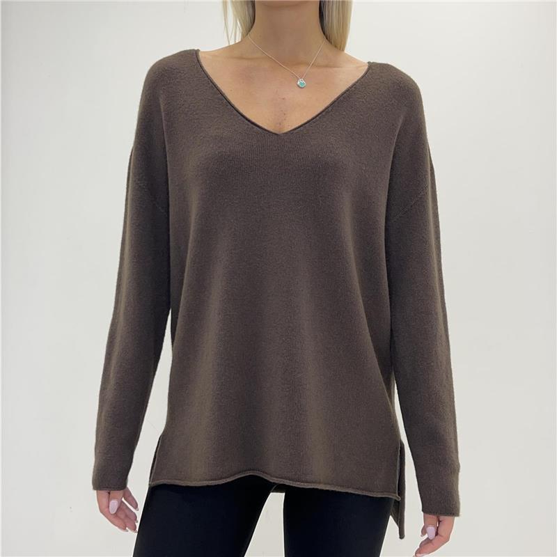 maglia con scollo a v e spacchi laterali monaco
